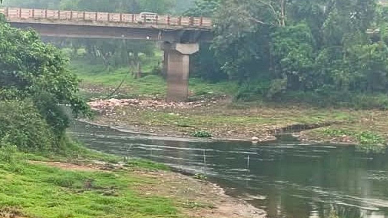  বর্ষাতেও পানিশূন্য করতোয়া