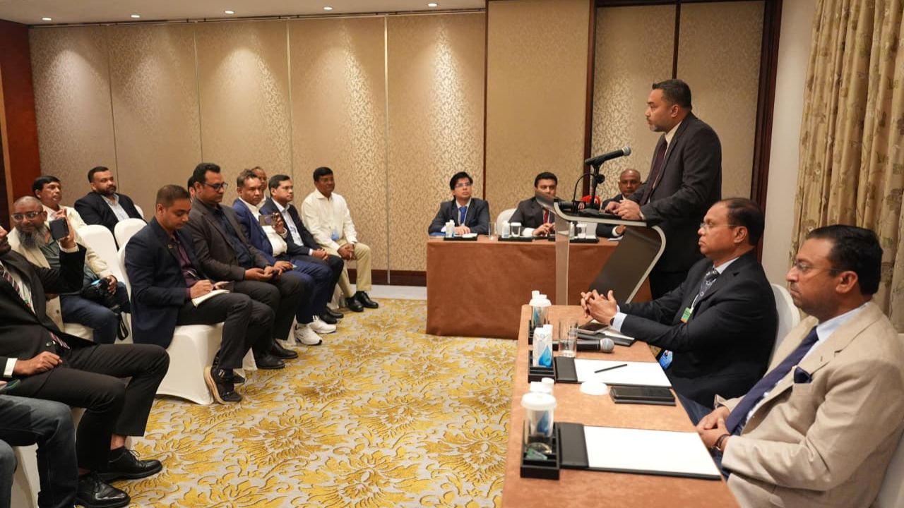 ‘সমতা ও ভারসাম্যের মাধ্যমে বিশ্ব দরবারে বাংলাদেশের মর্যাদা নিশ্চিত করছেন প্রধানমন্ত্রী’