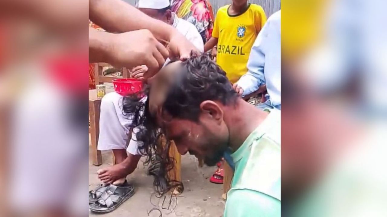শিশু ধর্ষণের অভিযোগে মাথা ন্যাড়া করে পুলিশে সোপর্দ