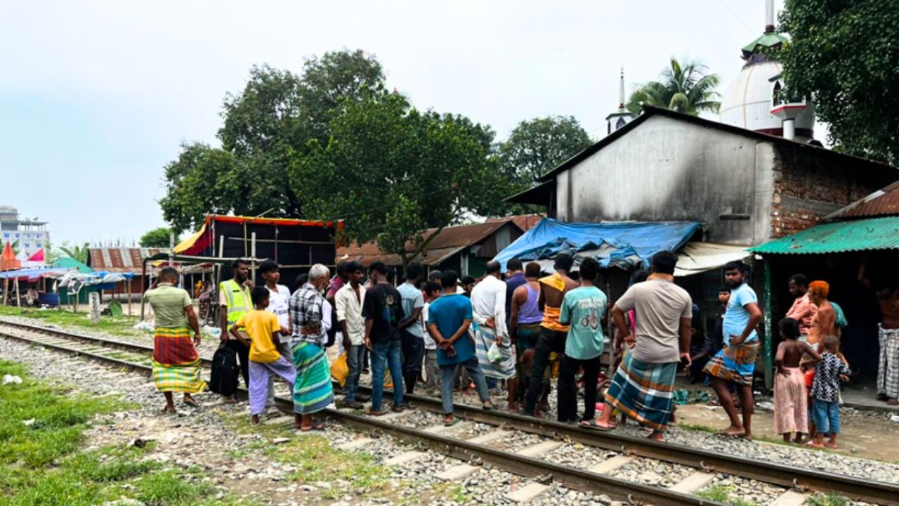 নরসিংদীতে রেললাইনের পাশে মিলল অজ্ঞাত ব্যক্তির মরদেহ