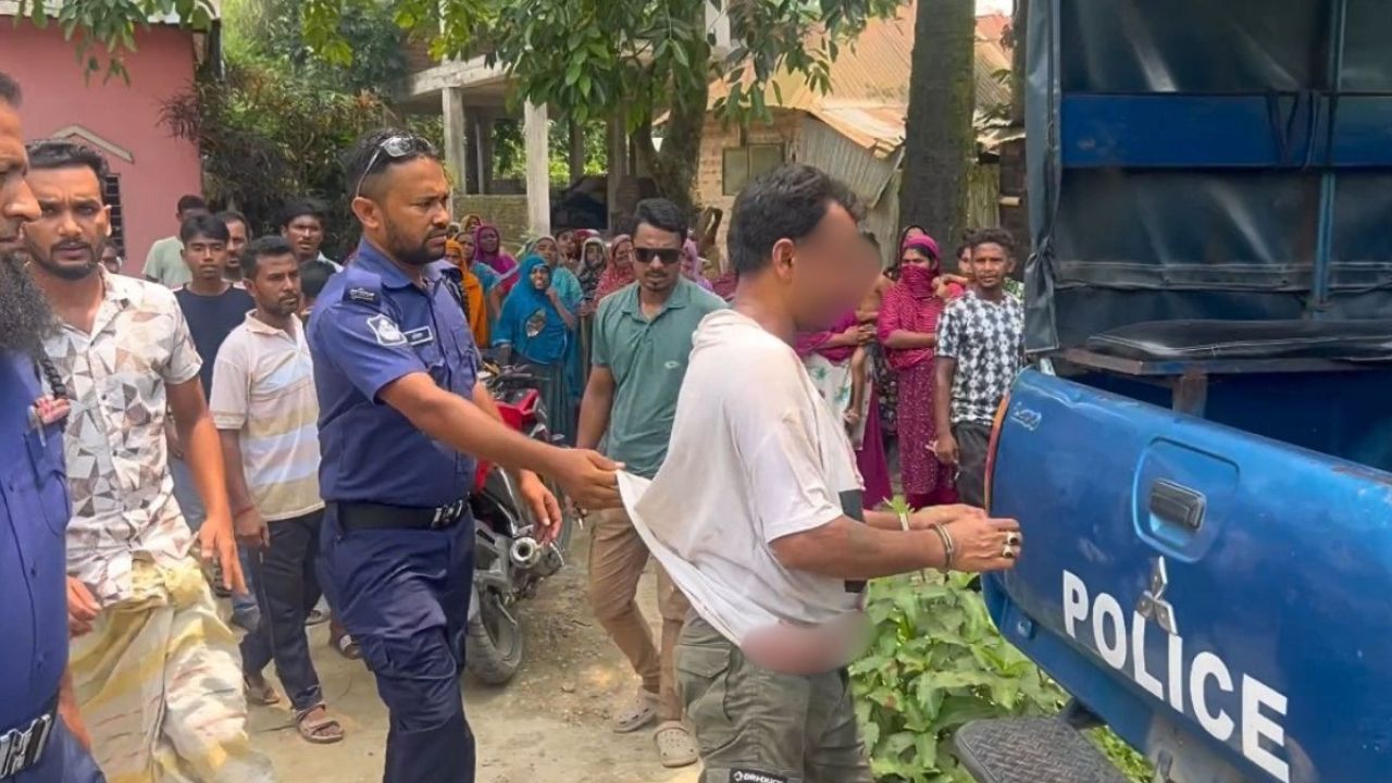 কুষ্টিয়ায় রিভলভার ও গুলিসহ যুবক আটক