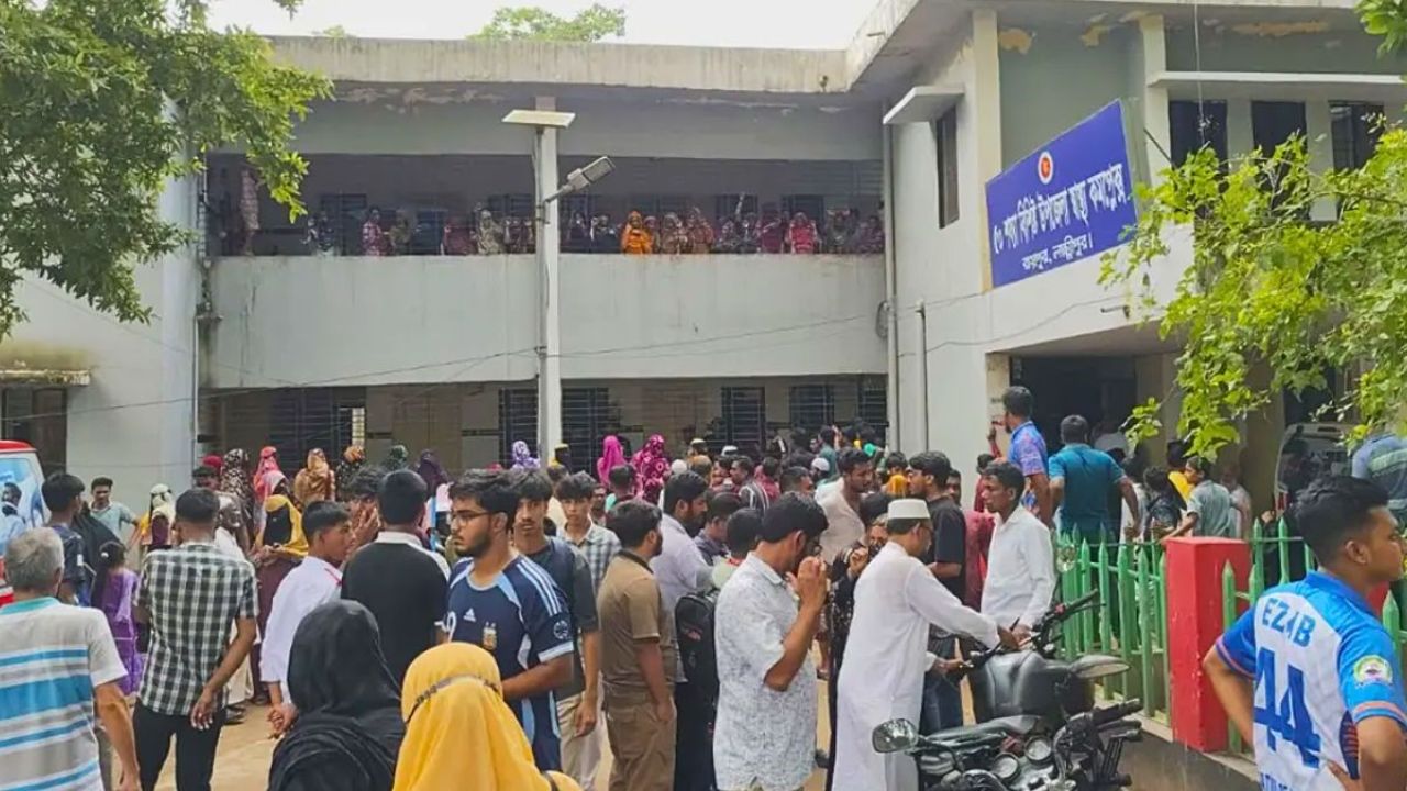 লক্ষ্মীপুরে ঢাবি ছাত্রীসহ মা ও বোনকে হত্যা