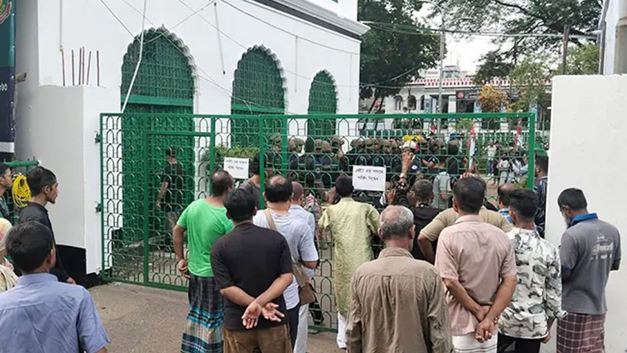 তাজিয়া মিছিল: হোসেনি দালান এলাকায় সতর্ক আইনশৃঙ্খলা বাহিনী