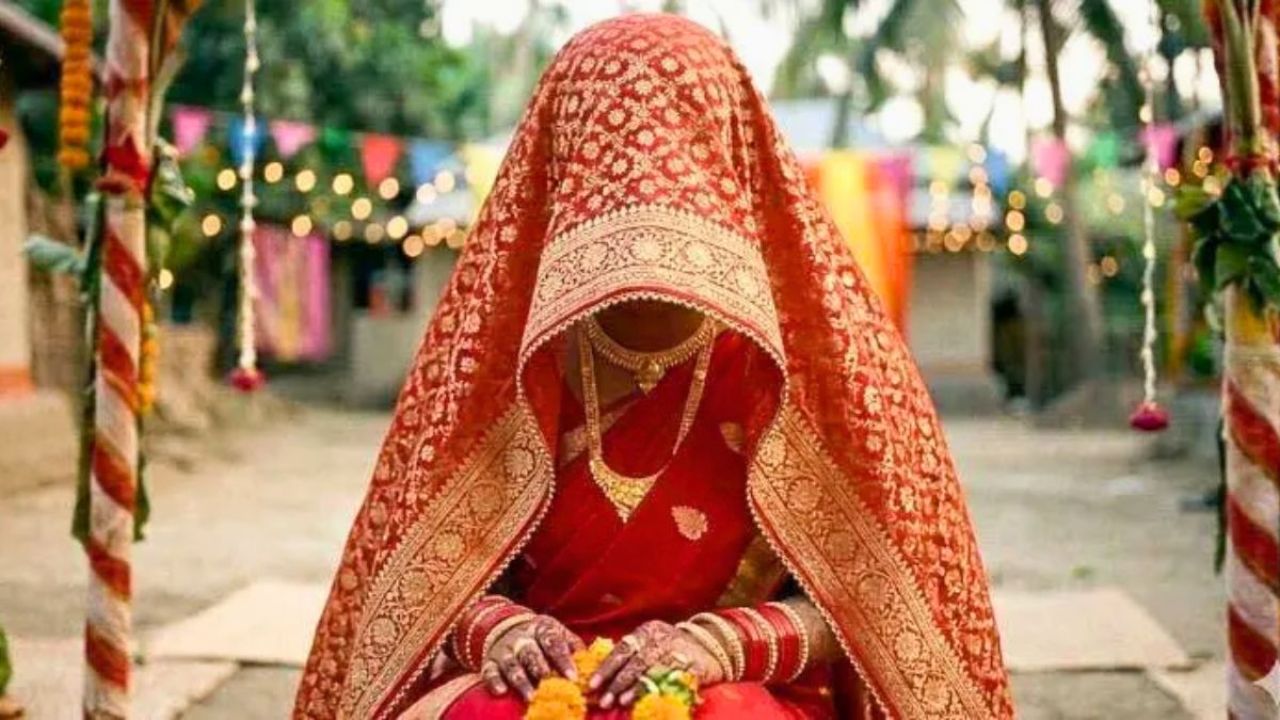 বিয়ের পিঁড়ি থেকে স্কুলে ফিরল ২৩ কিশোরী