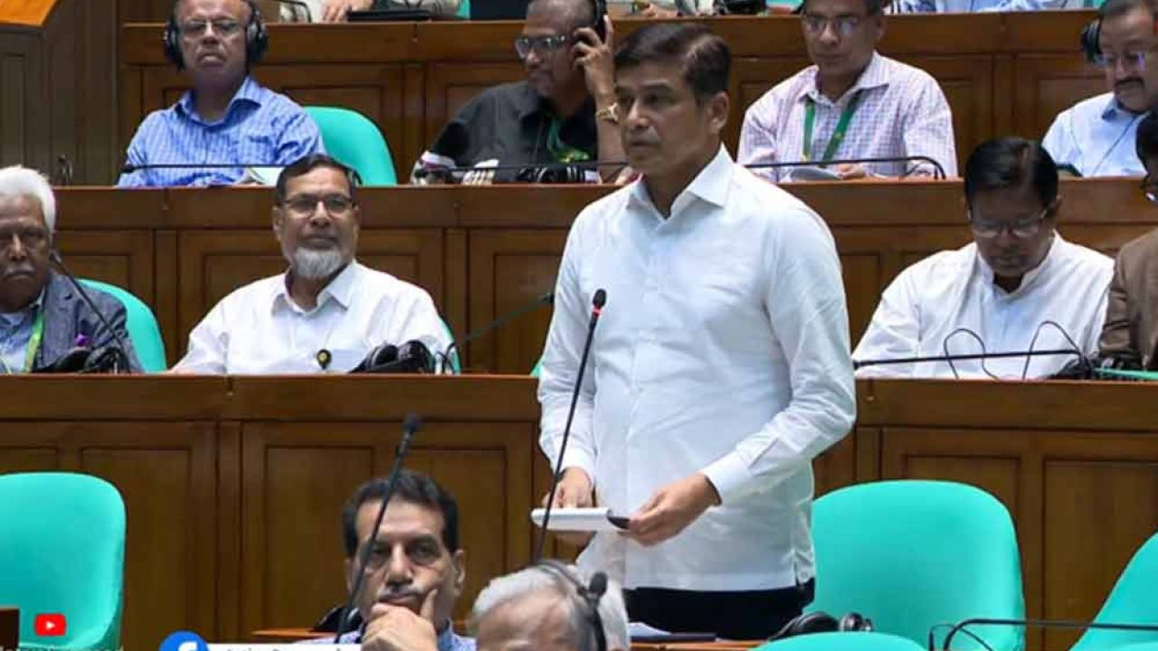 পদ্মা ব্যারেজ বাস্তবায়ন হলে দেশের ৩৭ শতাংশ মানুষ সুফল পাবে: পানিসম্পদ প্রতিমন্ত্রী