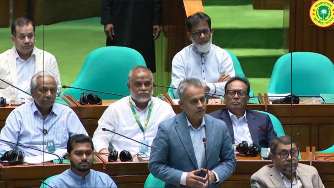 বাজেটে মানবসম্পদ উন্নয়ন ও অবকাঠামো খাতকে সর্বোচ্চ গুরুত্ব দেওয়া হয়েছে: সেতুমন্ত্রী
