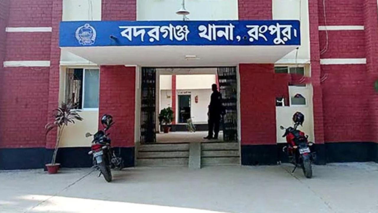 বদরগঞ্জে স্ত্রীর সঙ্গে অভিমান করে যুবকের আত্মহত্যা