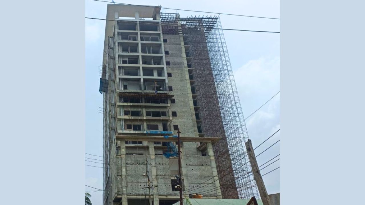 গণপূর্তের ছোঁয়ায় বদলে যাচ্ছে খুলনার অবকাঠামো