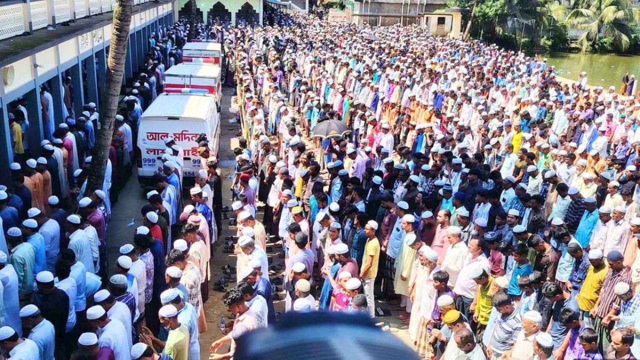 সিলেটে ৫ রেমিট্যান্স যোদ্ধার শেষ বিদায়ে মানুষের ঢল