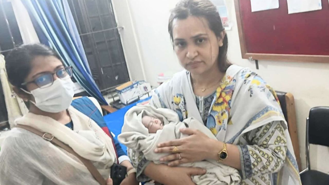 গভীর রাতে হাসপাতালের ডাস্টবিনে নবজাতকের কান্না, কন্যাশিশু উদ্ধার