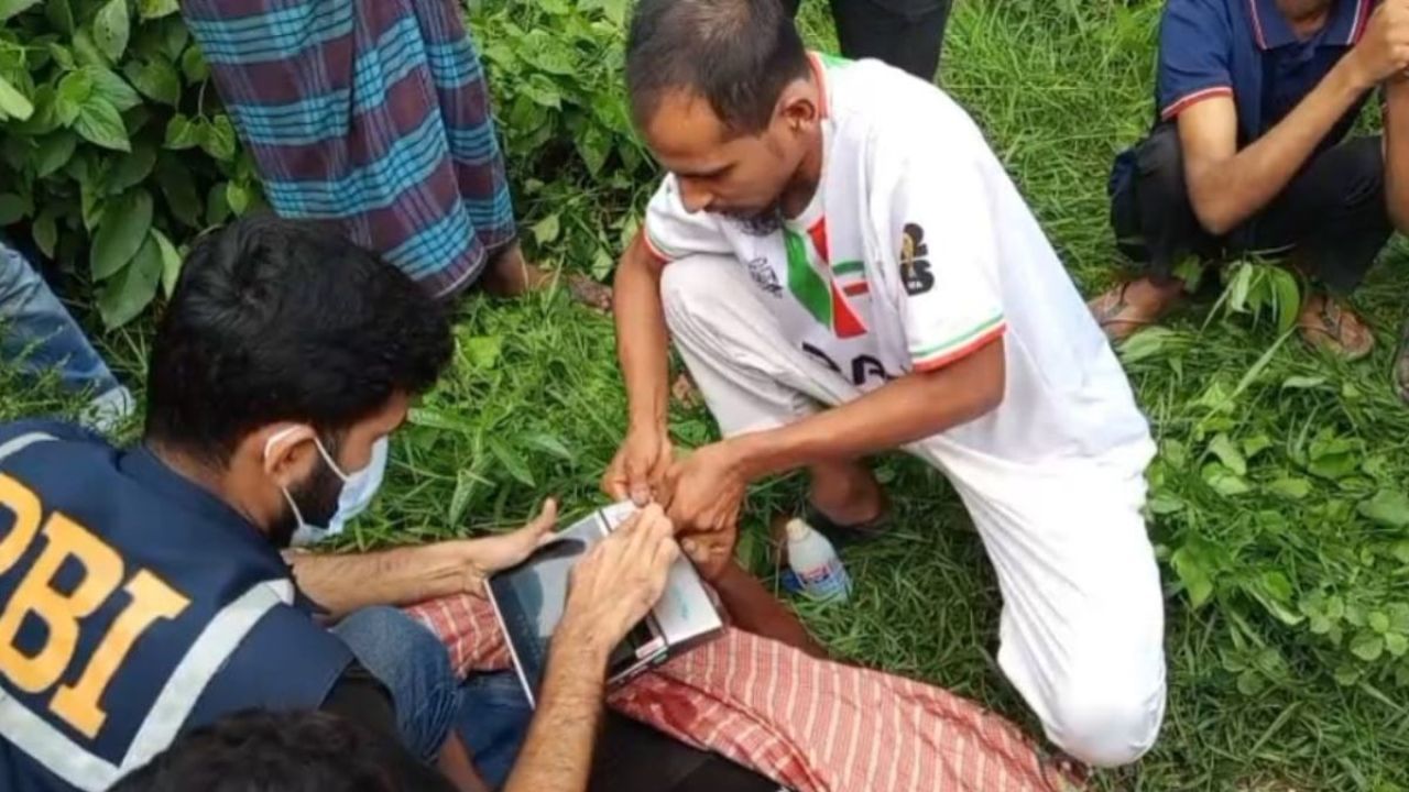 চাঁদপুরে সড়কের পাশ থেকে অজ্ঞাত যুবকের মরদেহ উদ্ধার 