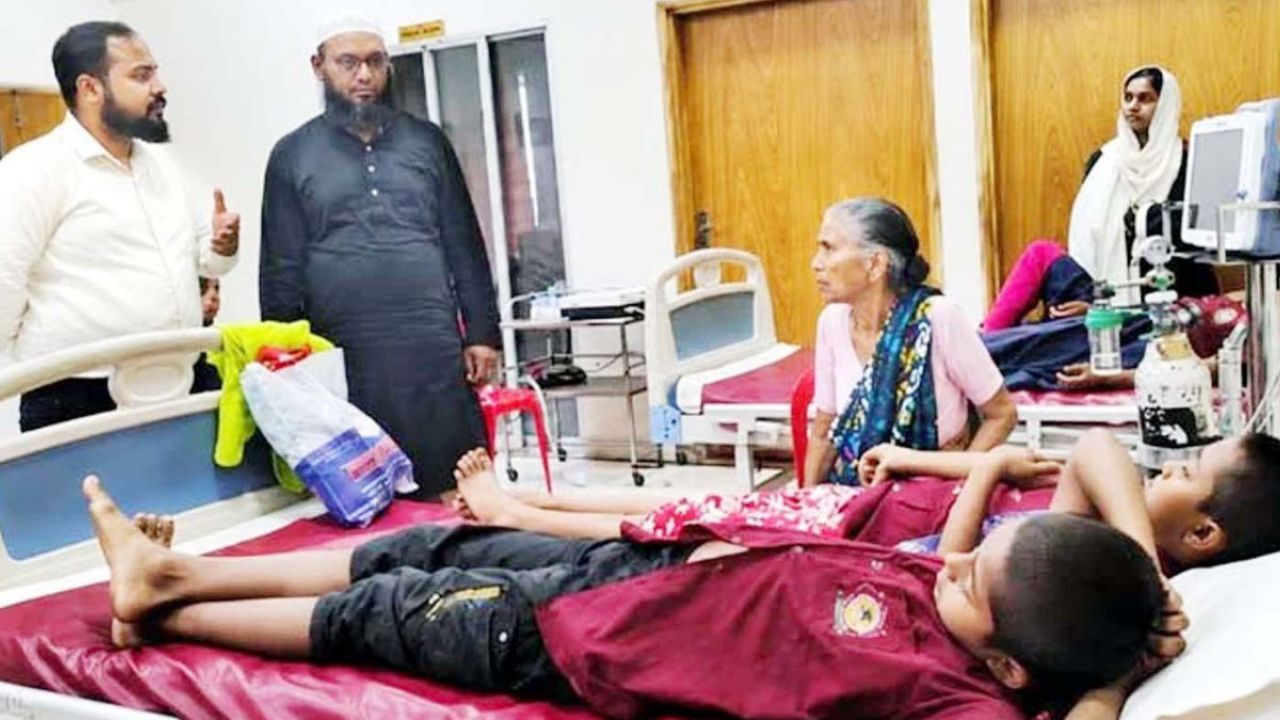 রামপালে চিপস খেয়ে ১২ শিক্ষার্থী ও ১ অভিভাবক অসুস্থ