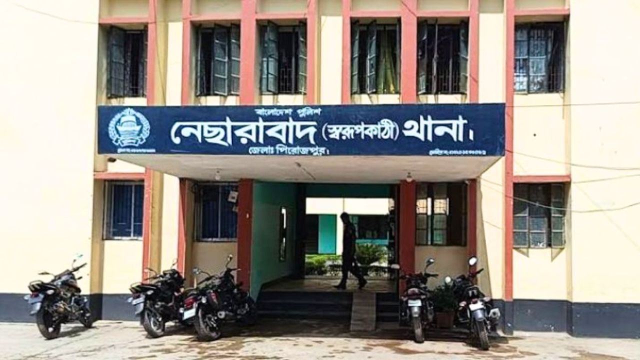 নেছারাবাদে ফেসবুক লাইভে এসে যুবকের মৃত্যু, স্ত্রীর পরকীয়ার অভিযোগ