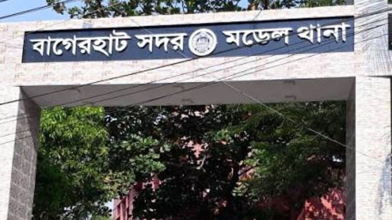 বাগেরহাটে মোটরসাইকেল-মাহিন্দ্রা সংঘর্ষে কিশোর নিহত