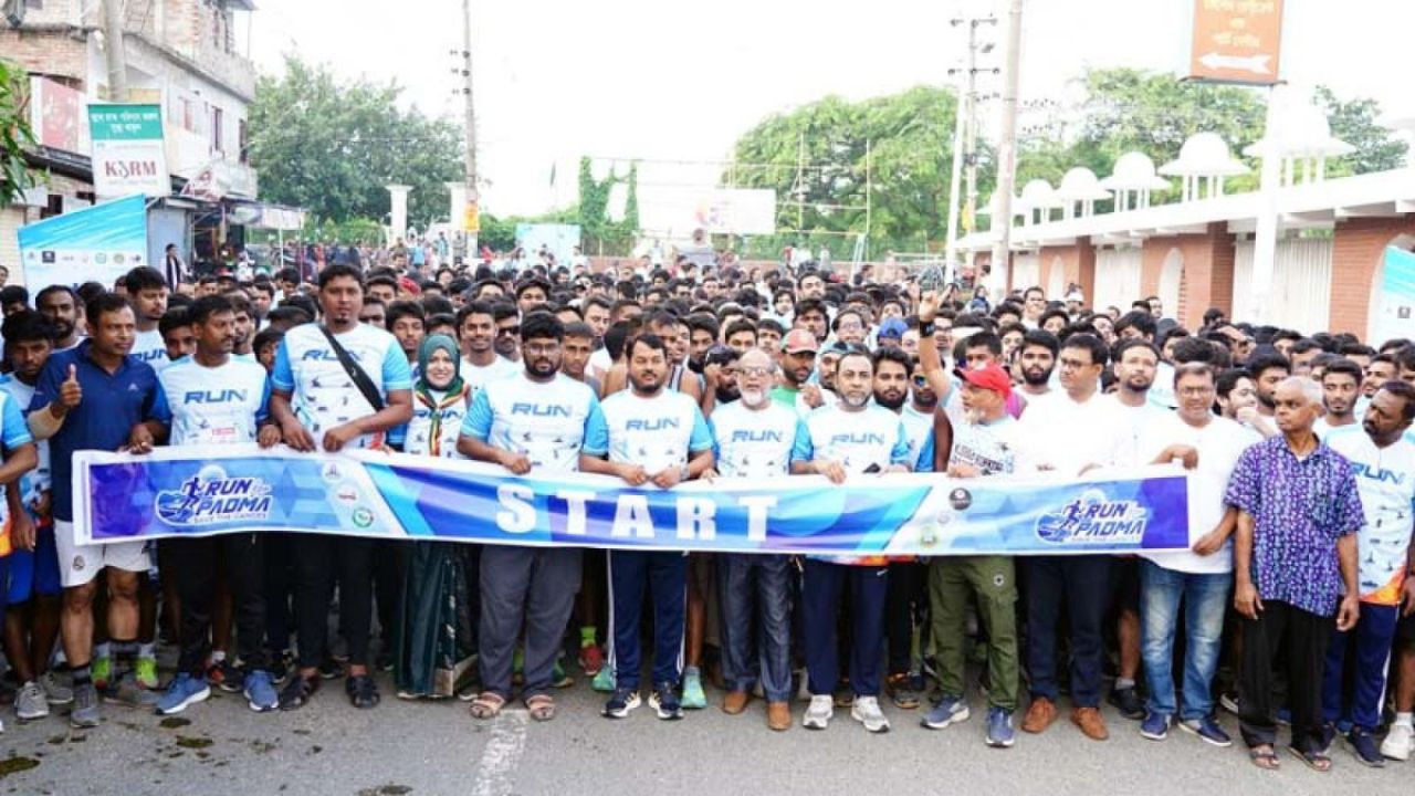 নদী রক্ষায় রাজশাহীতে ‘রান ফর পদ্মা’ ম্যারাথন