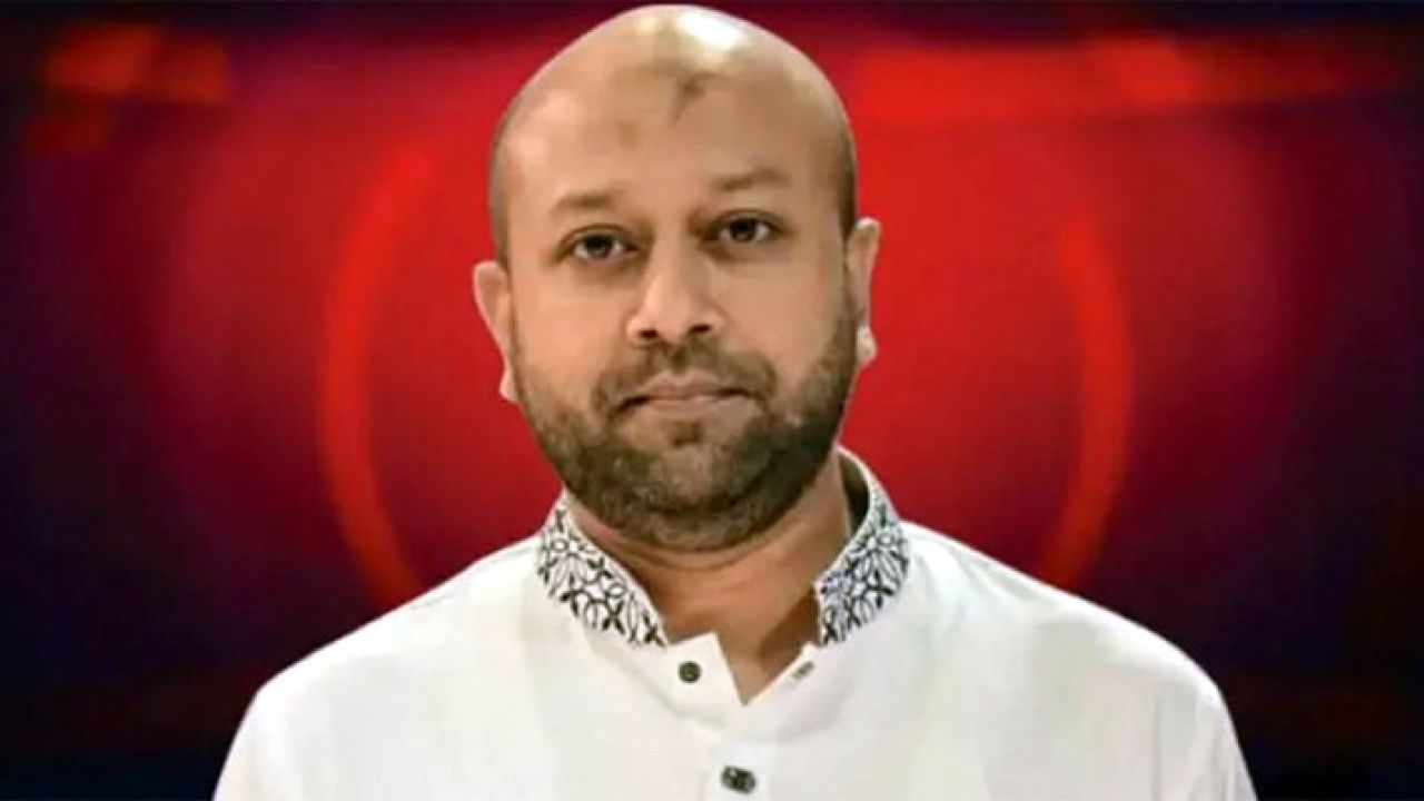 ১০০ কোটি টাকা ক্ষতিপূরণ দিতে ও ক্ষমা চাইতে ব্যারিস্টার ফুয়াদকে নোটিশ
