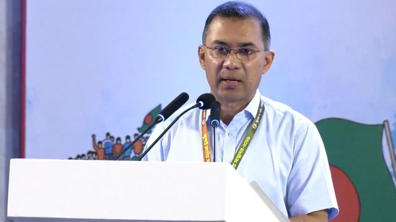 জুলাইয়ে দল-মত ভুলে মানুষ রাস্তায় নামে, তাদের সম্মান করতে হবে: প্রধানমন্ত্রী