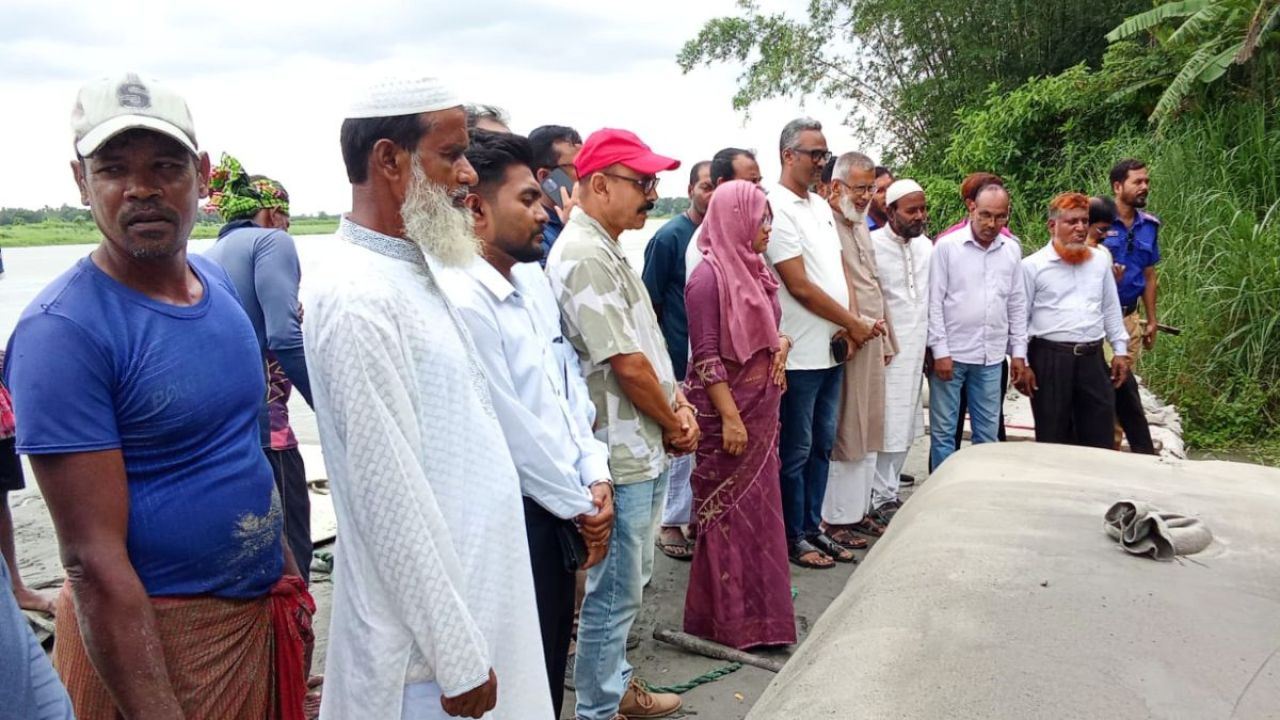 স্বস্তি ফিরছে কালিগঙ্গার পাড়ের মানুষের