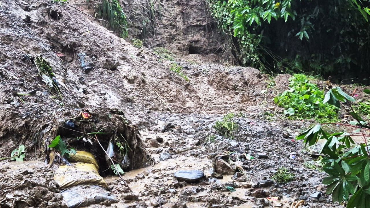 ​কক্সবাজারে পাহাড় ধসে নিহত ৯