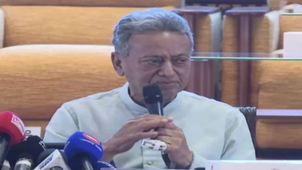 অর্থনৈতিক কর্মকাণ্ডে সম্পৃক্ত করতে প্রযুক্তির বিকল্প নেই : অর্থমন্ত্রী 