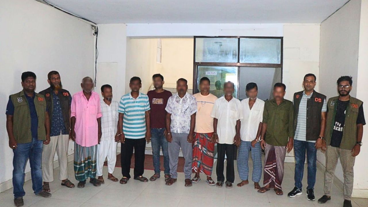 মাগুরায় জুয়ার আসরে ডিবির হানা, গ্রেপ্তার ৯