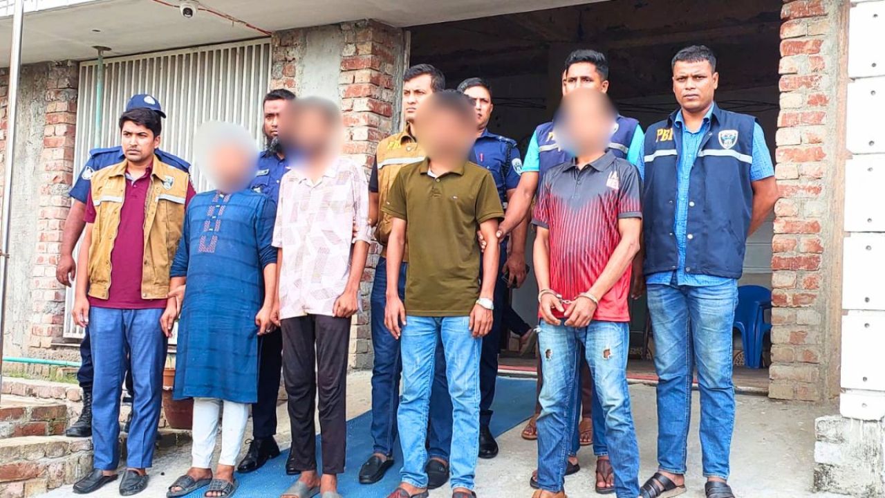 ময়মনসিংহে ভাড়াটিয়া খুনের রহস্য উন্মোচন, বাড়ির মালিকের ৪ ছেলে গ্রেপ্তার