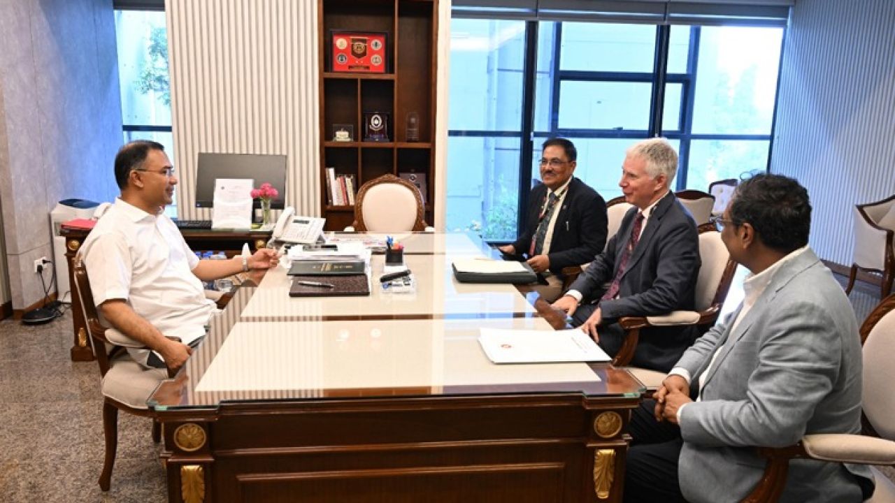 চক্ষু স্বাস্থ্যসেবার উন্নয়নে প্রধানমন্ত্রীর সঙ্গে আইএপিবি প্রধানের সাক্ষাৎ