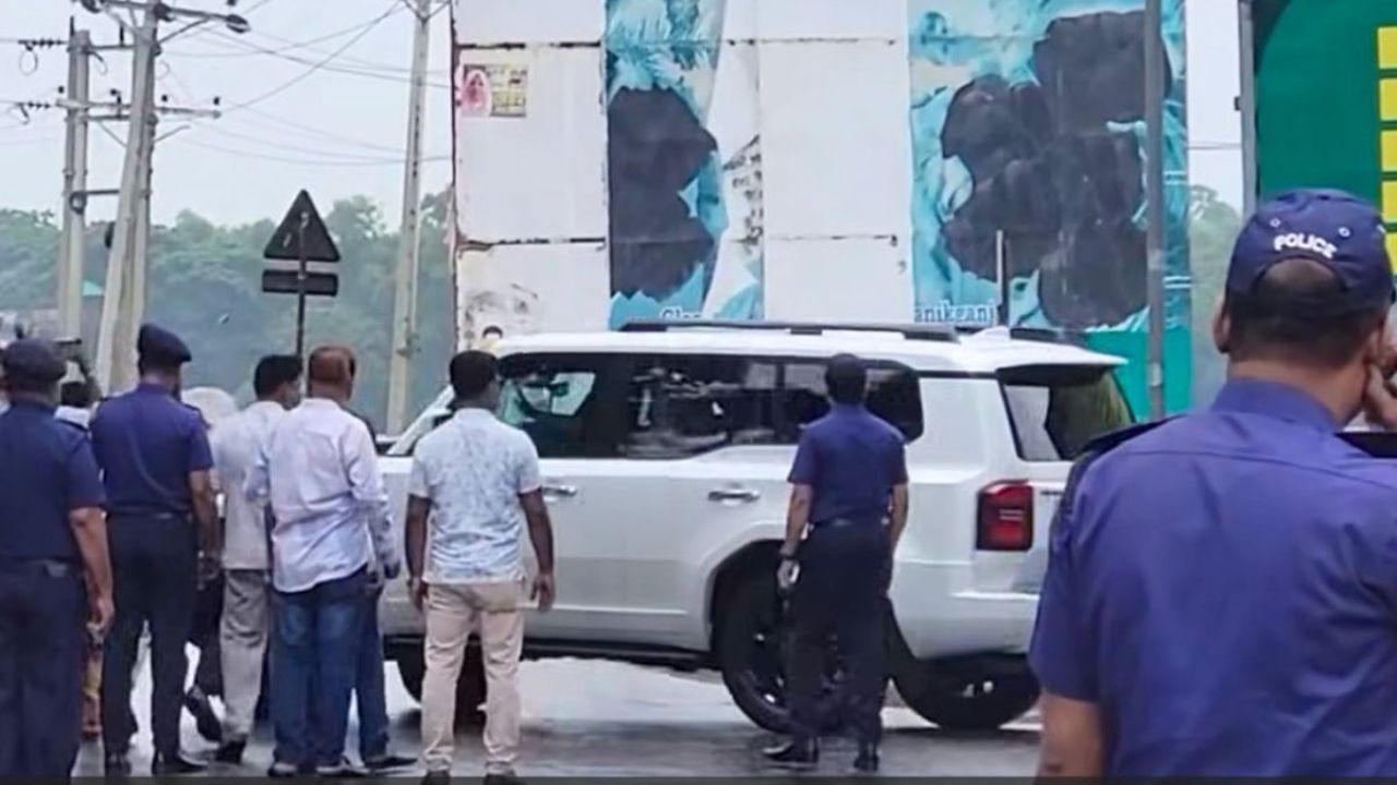 সিংগাইরে অস্থায়ী সেনা ক্যাম্প পরিদর্শনে প্রধানমন্ত্রী
