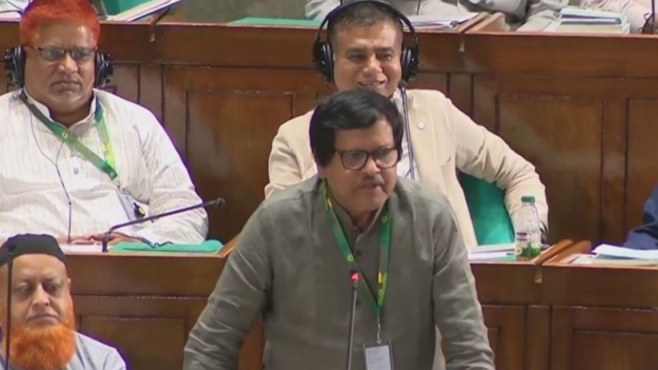 গ্রামে বিদ্যুৎ সংকট নিয়ে বিব্রত সংসদ সদস্যরা