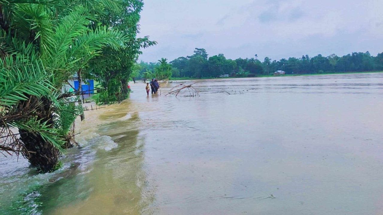 পাহাড়ি ঢলে চুনারুঘাটের নিম্নাঞ্চল প্লাবিত