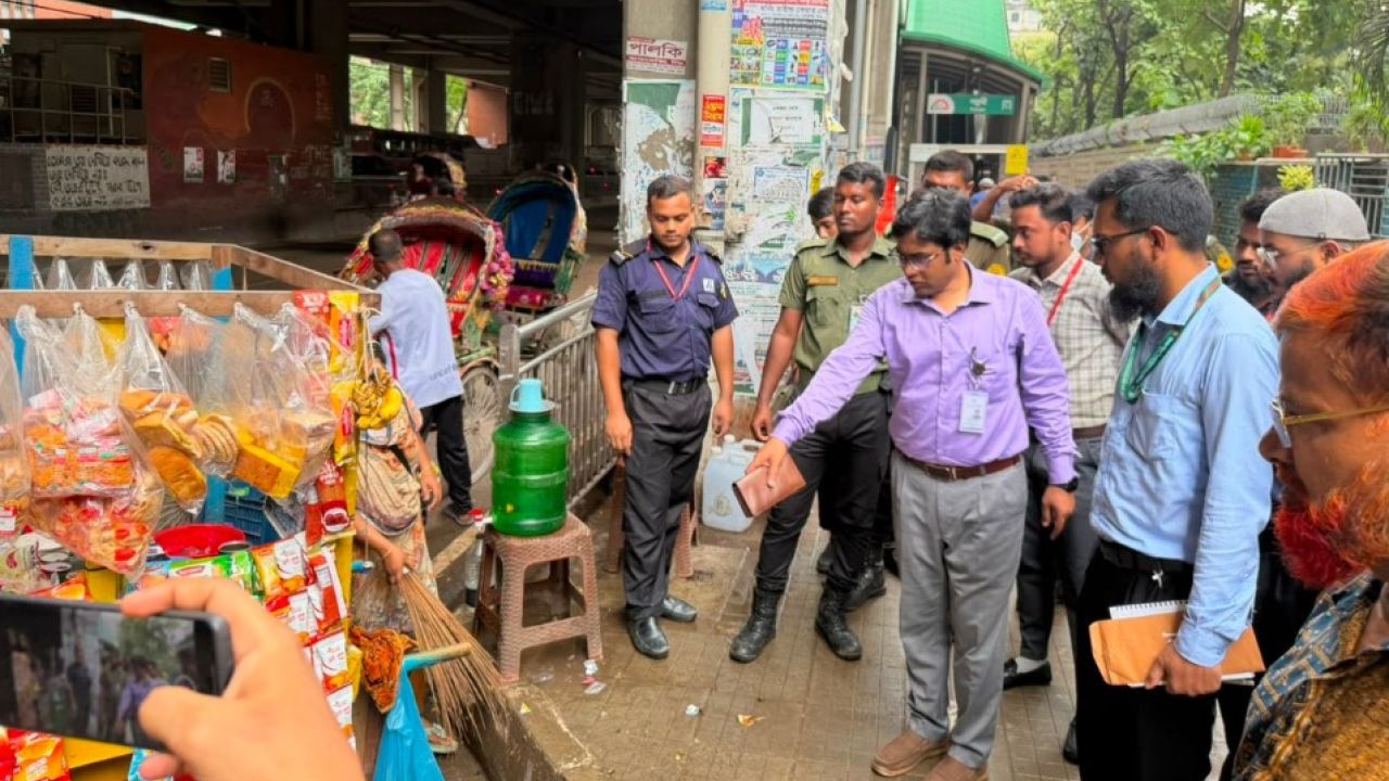 মেট্রোরেলের ৪ স্টেশন থেকে ২৫ দোকান উচ্ছেদ
