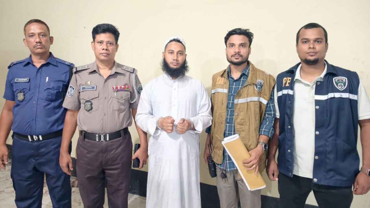 খাটে স্ত্রীর লাশ, সন্তান নিয়ে উধাও স্বামী