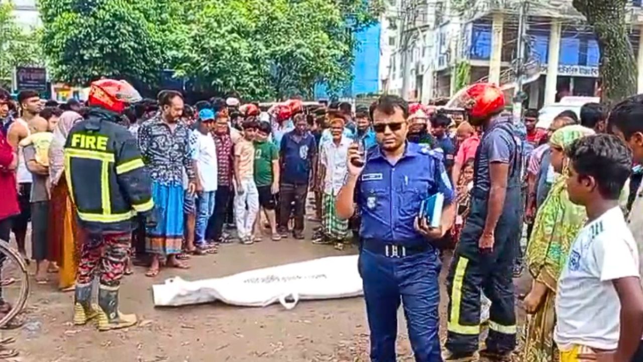 দিনাজপুরে ট্রাকের ধাক্কায় মোটরসাইকেল আরোহী নিহত, আহত ১