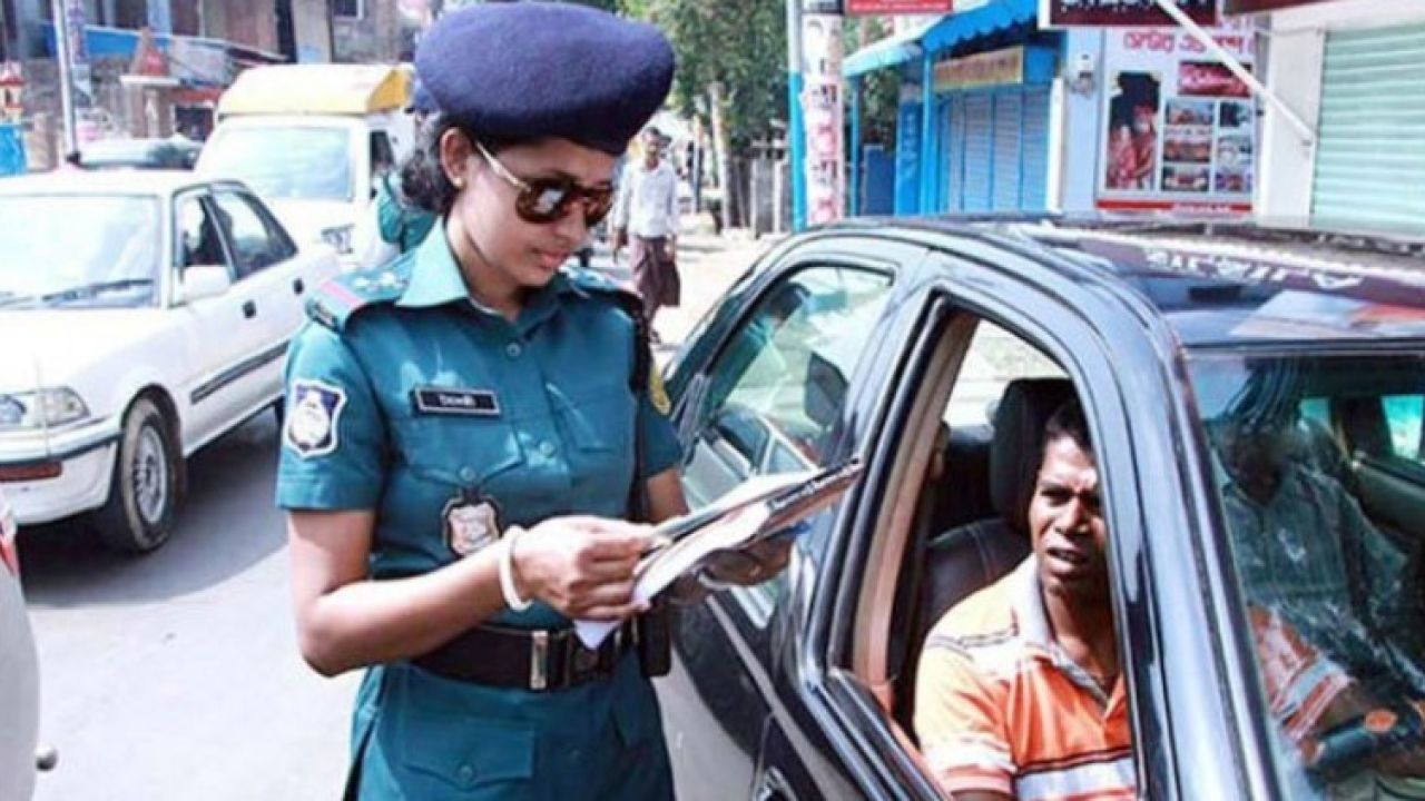 আইন মানেন না ঢাকার চালকরা, ২ দিনে ২৮৩৬ মামলা