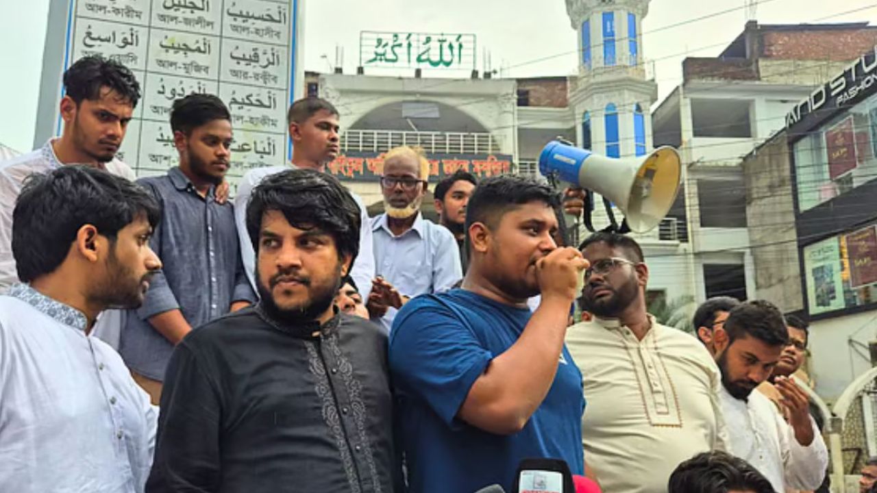 বিএনপি সরকার গণভোটের ফল চুরি করেছে : হাসনাত আবদুল্লাহ