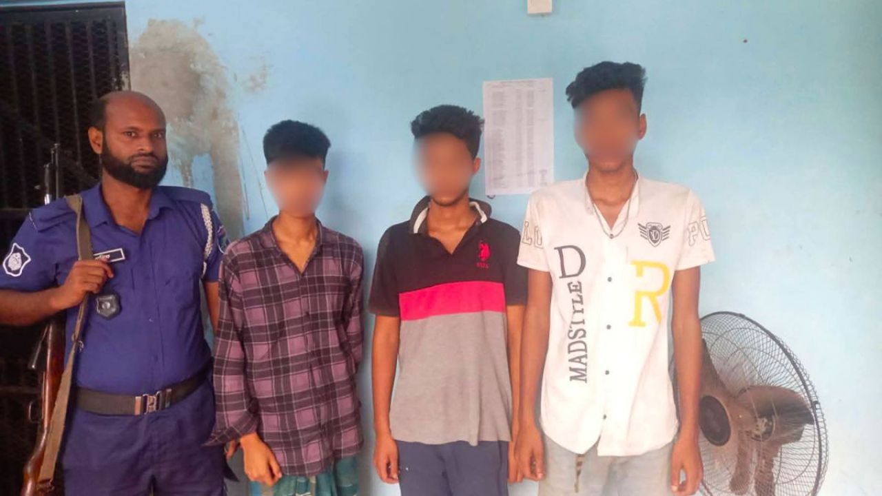 নেছারাবাদে মাদকবিরোধী অভিযানে গ্রেপ্তার ৫