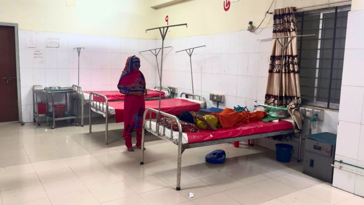 সাতক্ষীরায় দ্বিতীয় শ্রেণির ছাত্রীকে ধর্ষণ, হাসপাতালে সাংবাদিকদের বাধা