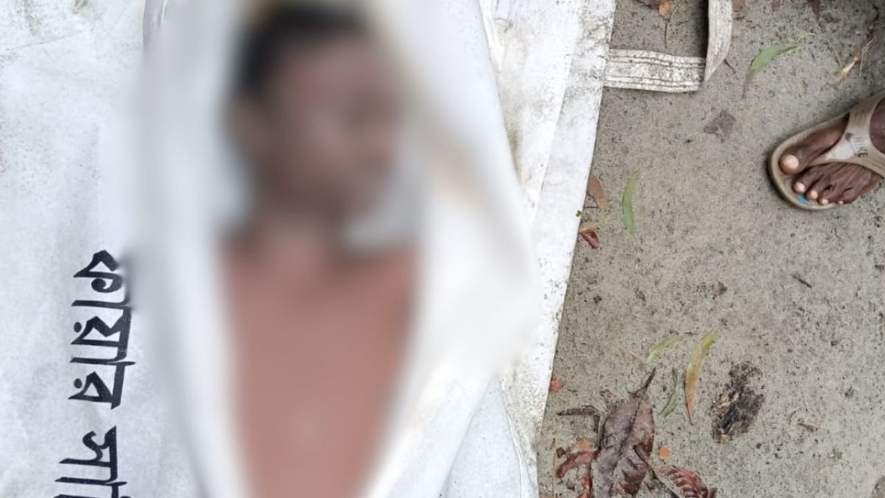 নৌকা থেকে পড়ে যুবকের মৃত্যু