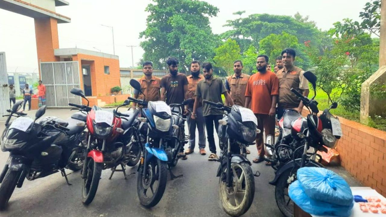 মুন্সীগঞ্জে আন্তজেলা মোটরসাইকেল চোর চক্রের ৩ সদস্য গ্রেপ্তার