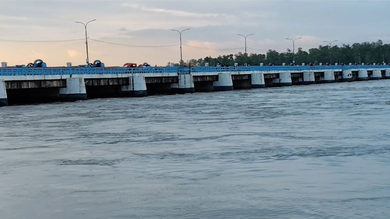 বৃষ্টি ও উজানের ঢলে তিস্তার পানি বিপৎসীমার ওপরে