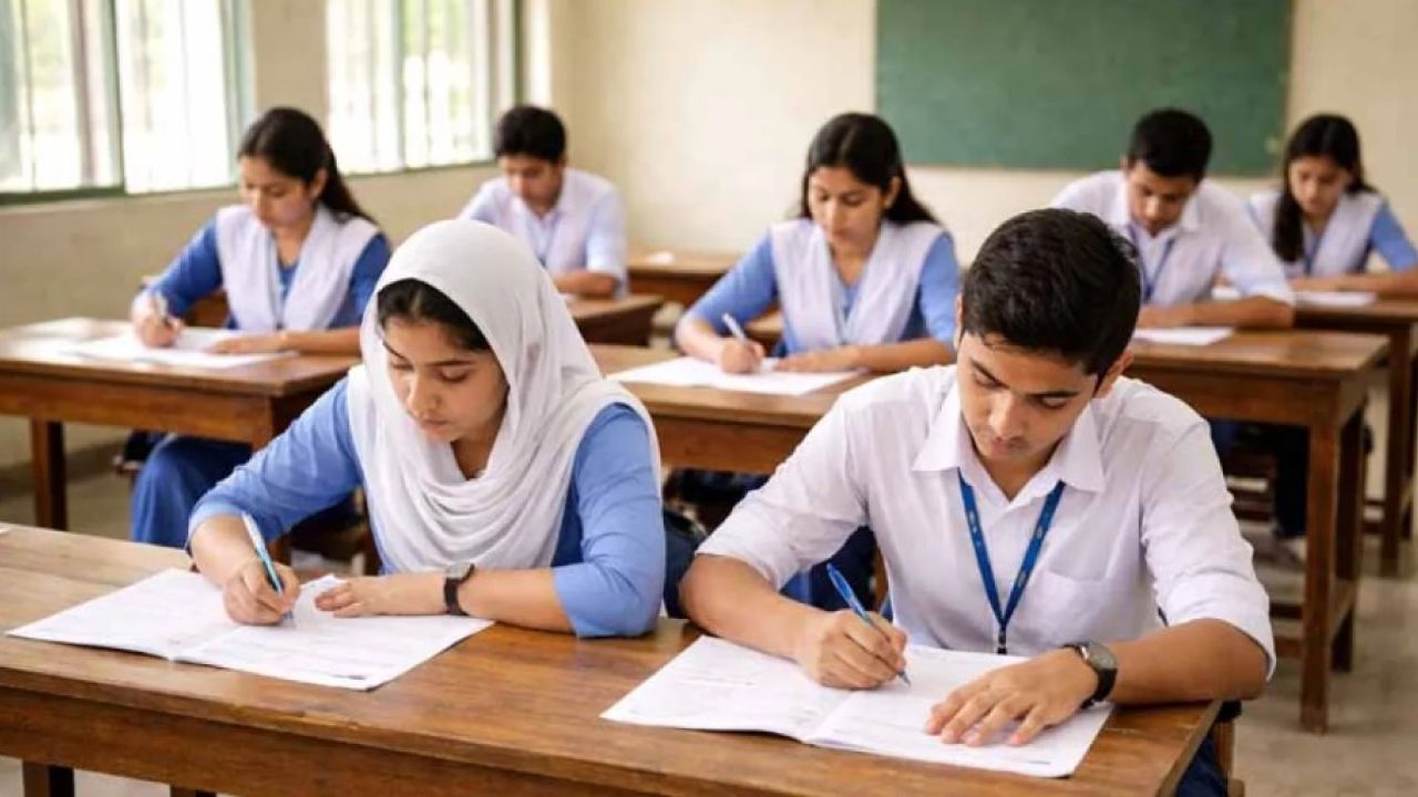 আজকের পরীক্ষায় বসেননি ২০০৫২ শিক্ষার্থী