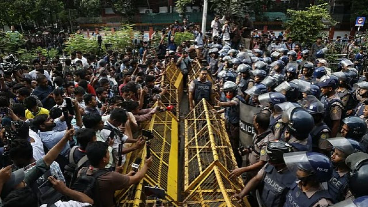 শিক্ষামন্ত্রীর পদত্যাগ বাদ, এবার শিক্ষার্থীদের নতুন ৬ দফা 