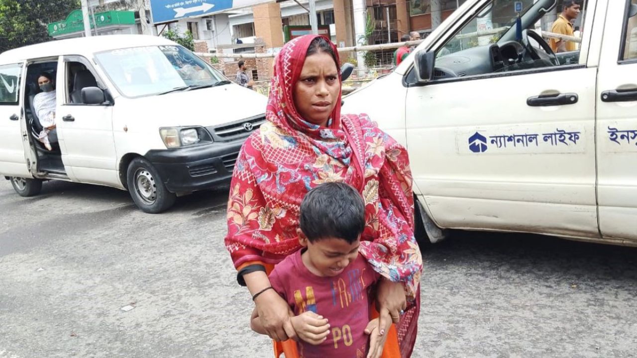 ভারতীয় নারীকে ‘বাংলাদেশি’ সাজিয়ে পুশইন
