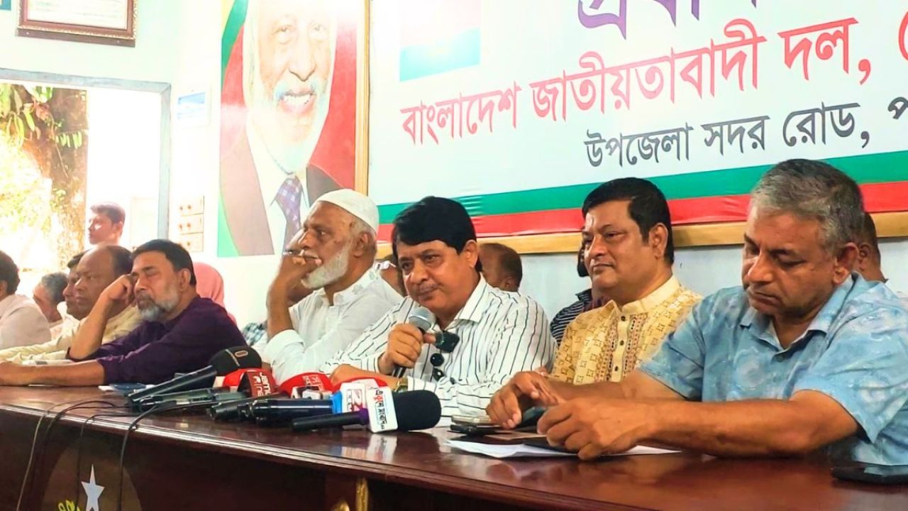 পলাশে ‘কানে কামড়’ ইস্যু নিয়ে মুখ খুললেন বিএনপি নেতারা