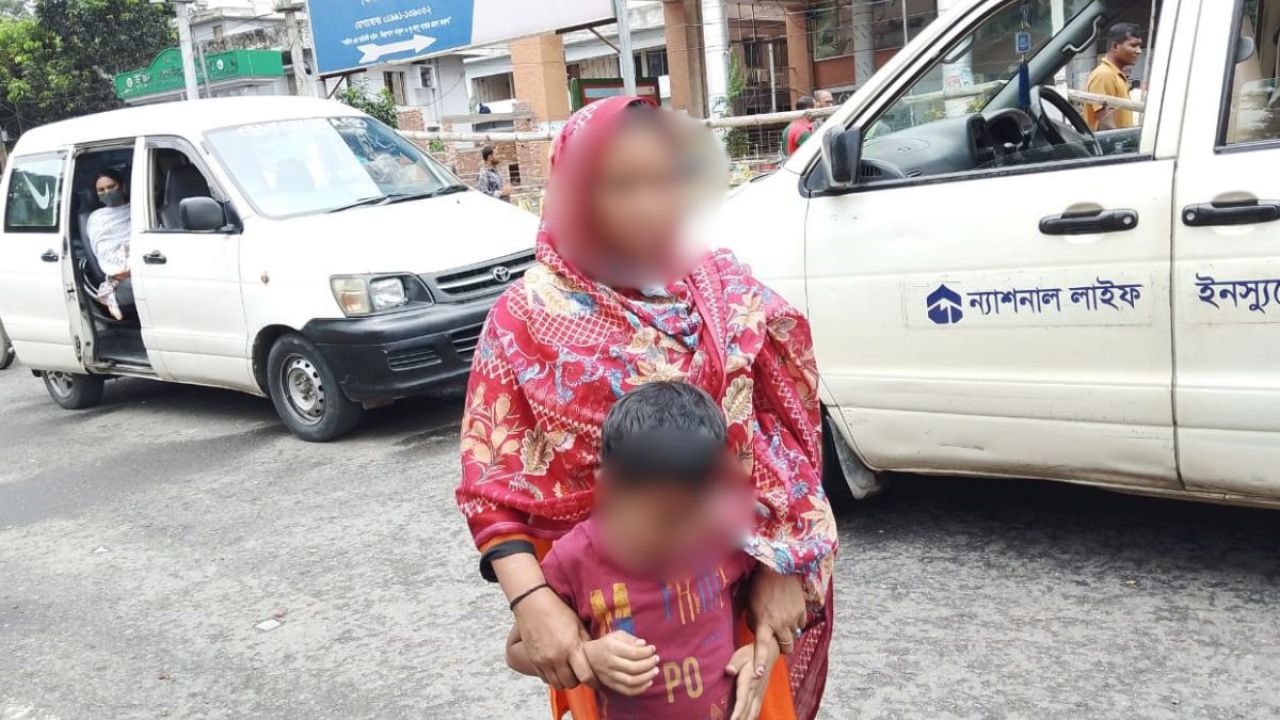 শিশুসহ সেই ভারতীয় নারী পুলিশ হেফাজতে
