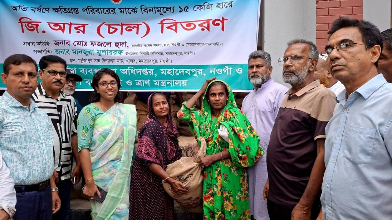 অতিবর্ষণে ক্ষতিগ্রস্তদের পাশে এমপি বাবুল