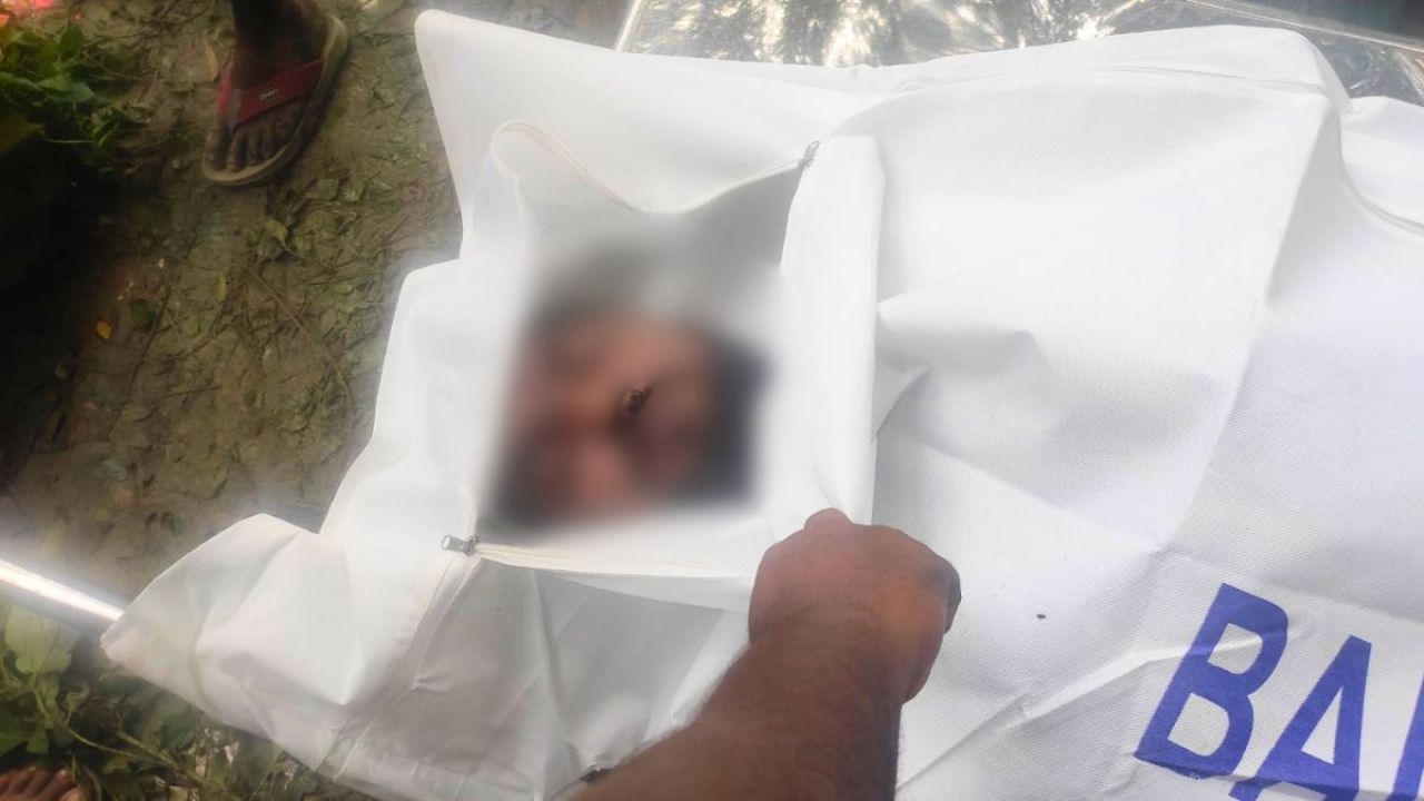 খেলা দেখতে বেরিয়ে ফিরলেন লাশ হয়ে