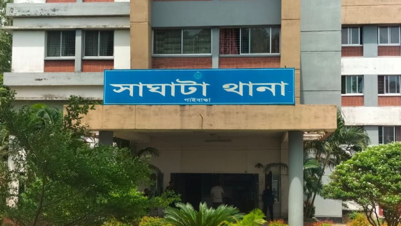 স্বামী খেলা দেখতে যাওয়ার সুযোগে গৃহবধূকে ধর্ষণের অভিযোগ