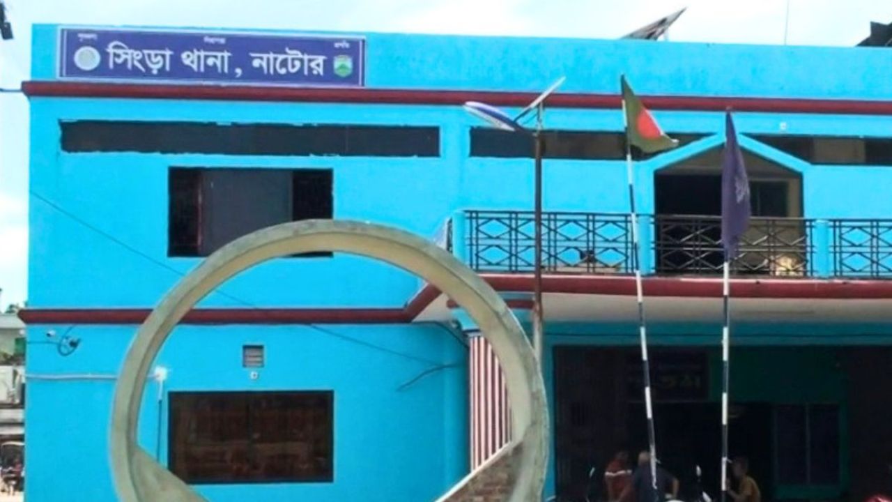 অন্তঃসত্ত্বা স্ত্রীকে কুপিয়ে হত্যার অভিযোগ স্বামী আটক