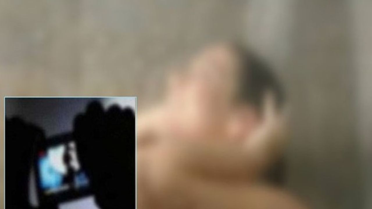 গোপন ভিডিও ফাঁসে ফেঁসেছেন যেসব বিশ্বনেতা